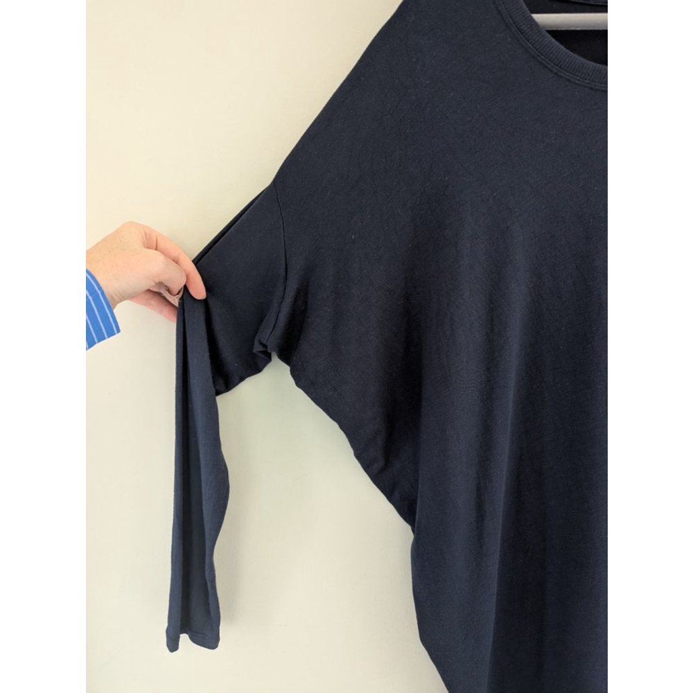 Athleta Batwing Long Sleeve Asymmetrical Hemline Shirt Women's Size S - Picture 3 of 6